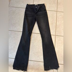 ZARA black jeans size 6
PREMIUM DENIM COLLECTION